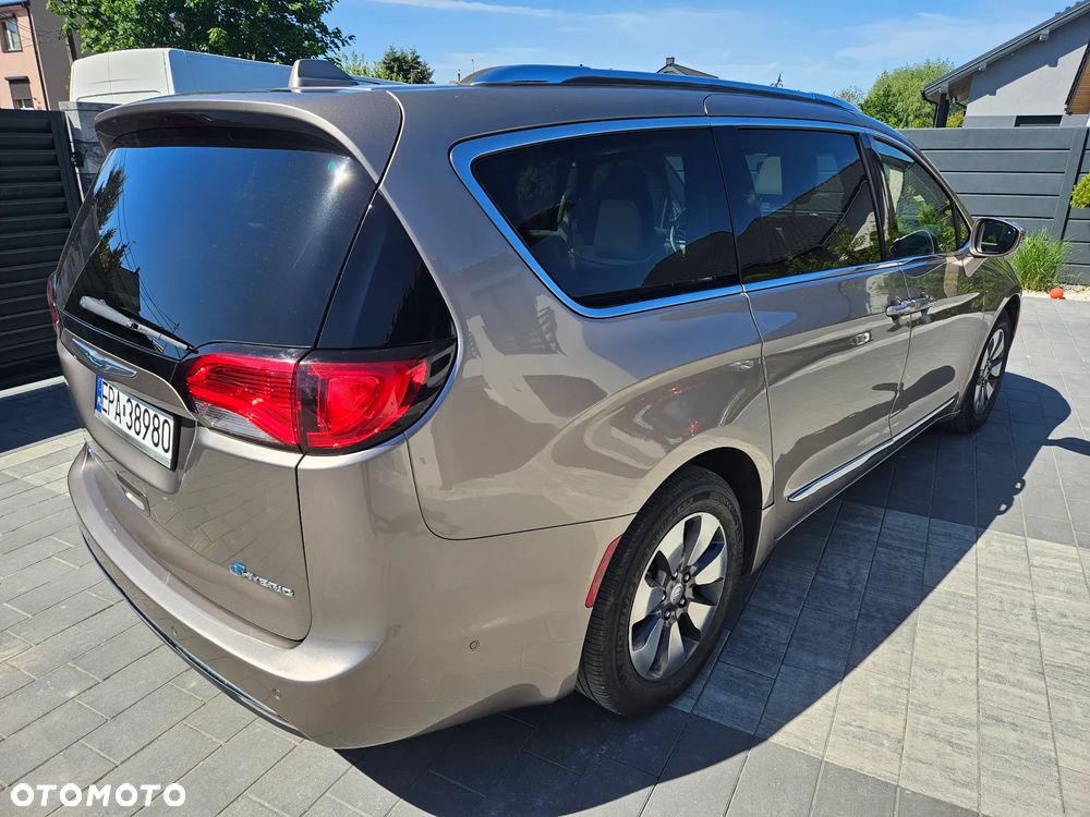 Chrysler Pacifica - 5