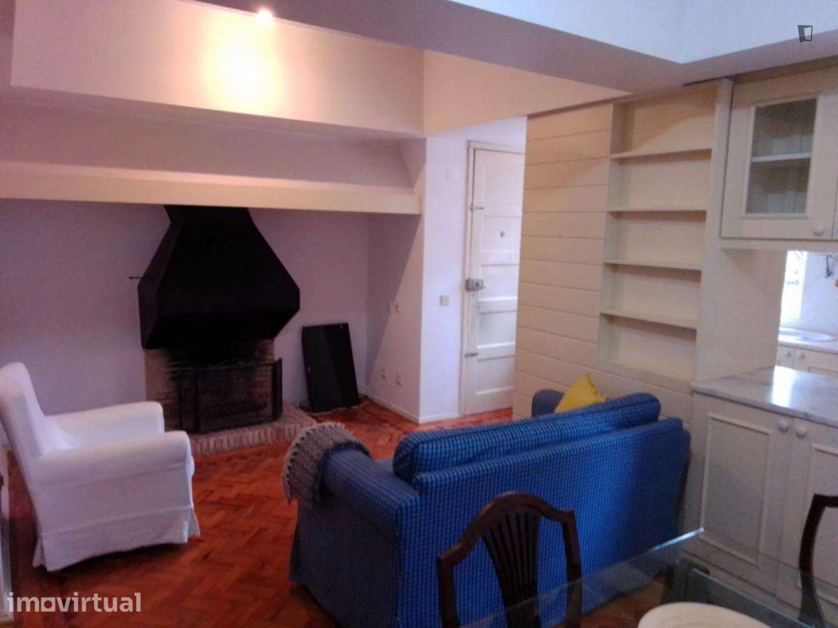 Quarto - localizado em Roma-Areeiro Lisbon - Grande imagem: 2/12