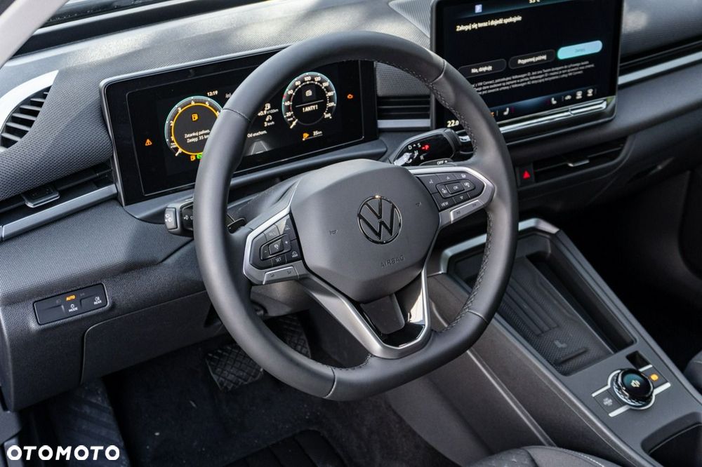 Volkswagen T-Roc - 13