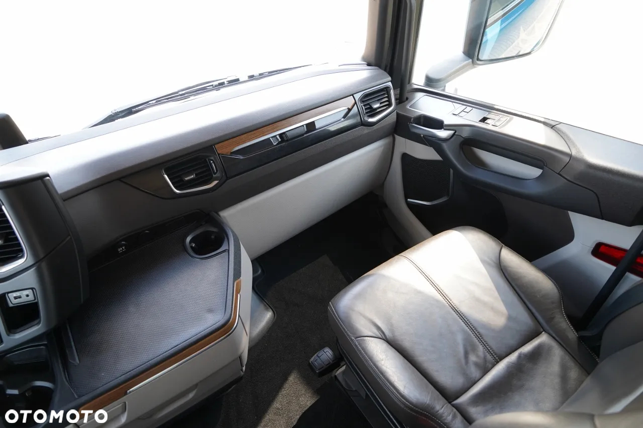 Scania S 500 / RETARDER / KLIMA POSTOJOWA / CAŁA NA PODUSZKACH  / OPONY 100% / ALUFELGI / BOGATE WYPOSAŻENIE / SPROWADZONA / PO KONTRAKCIE SERWISOWYM - 31