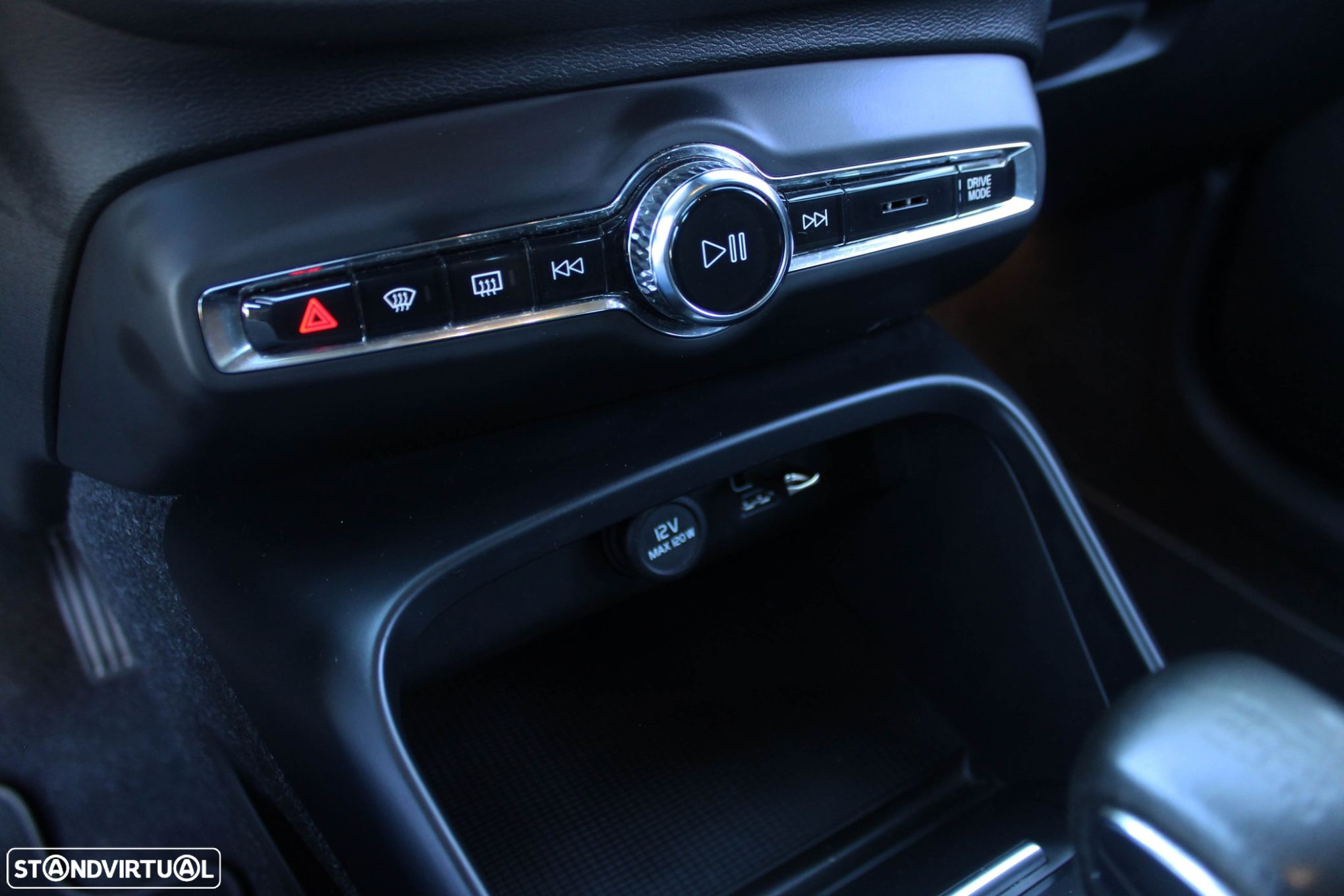 Volvo XC 40 1.5 T2 Momentum Core - 21