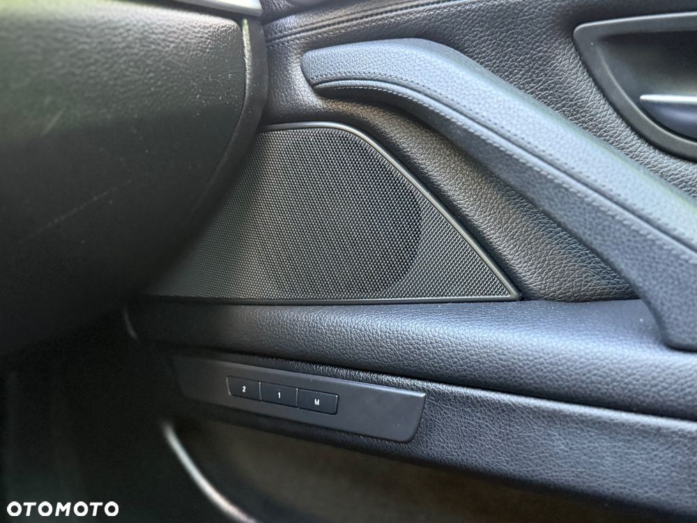 BMW Seria 5 535d xDrive Sport-Aut Modern Line - 25