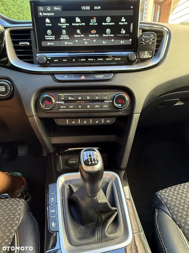 Kia XCeed 1.4 T-GDI L Business Line - 11