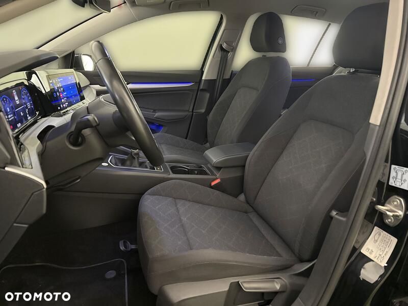 Volkswagen Golf - 11