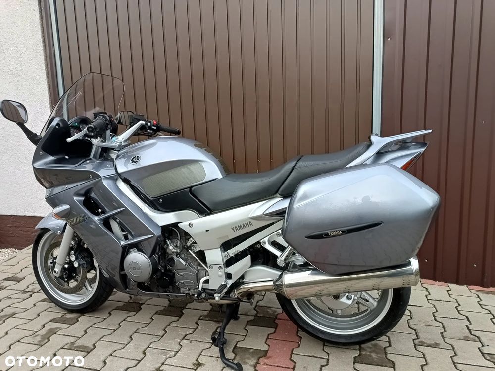 Yamaha FJR - 23
