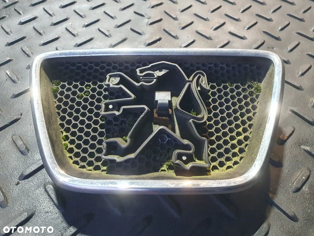PEUGEOT 306 1996- EMBLEMAT PRZÓD ZNACZEK LOGO OE 9628645577 - 1