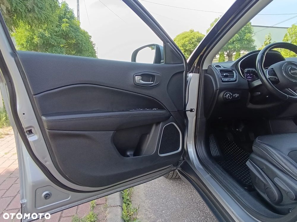 Jeep Compass 1.4 TMair Limited FWD S&S - 35