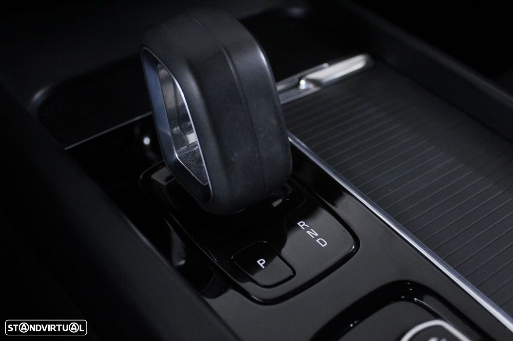 Volvo XC 60 2.0 T6 PHEV Inscription AWD - 29