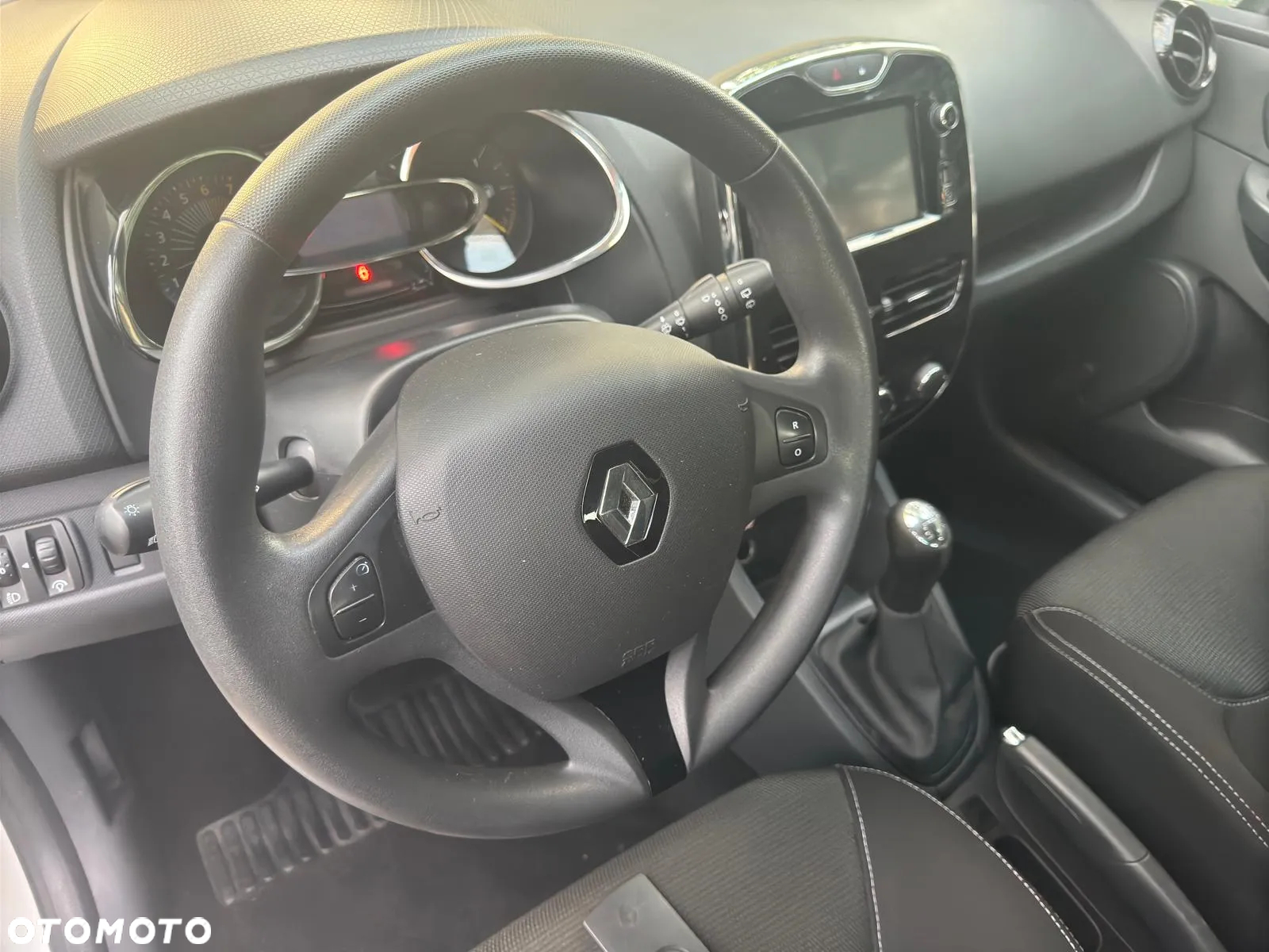 Renault Clio - 6