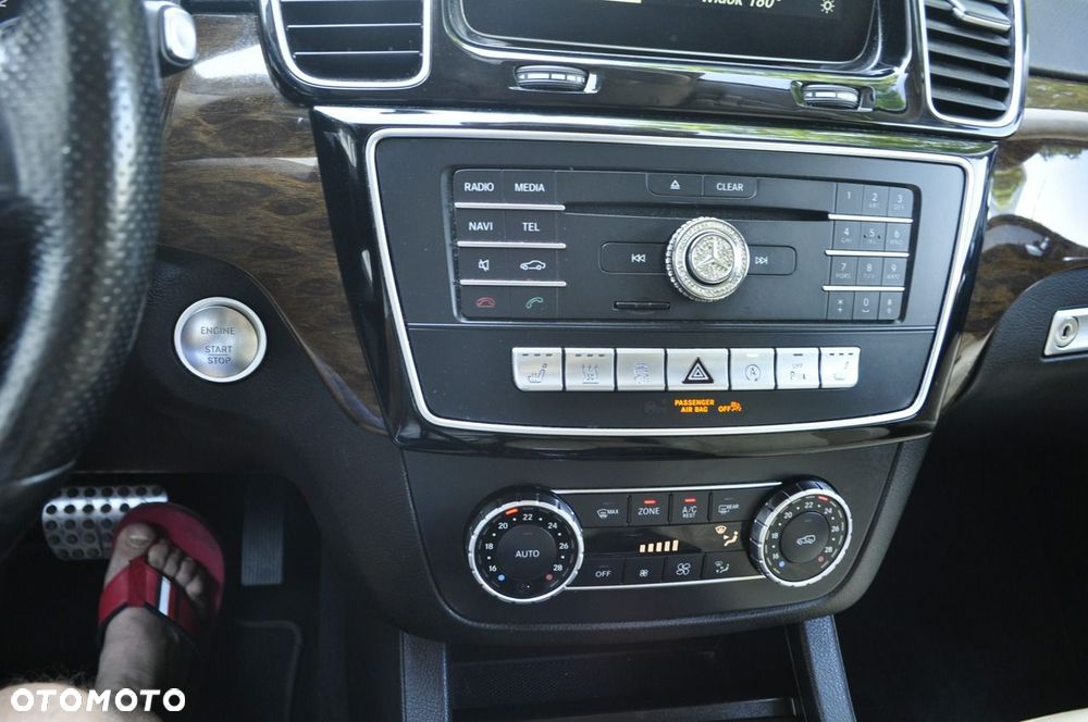 Mercedes-Benz GLE - 26