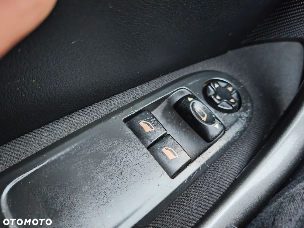 Peugeot 308 1.6 Premium - 23