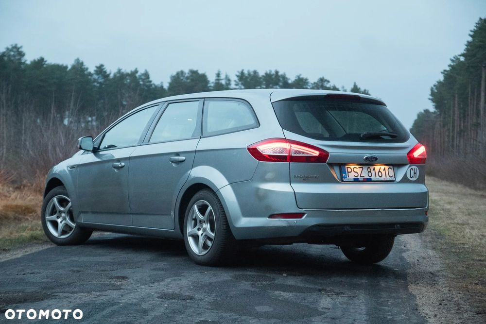 Ford Mondeo 2.0 TDCi Ambiente - 9
