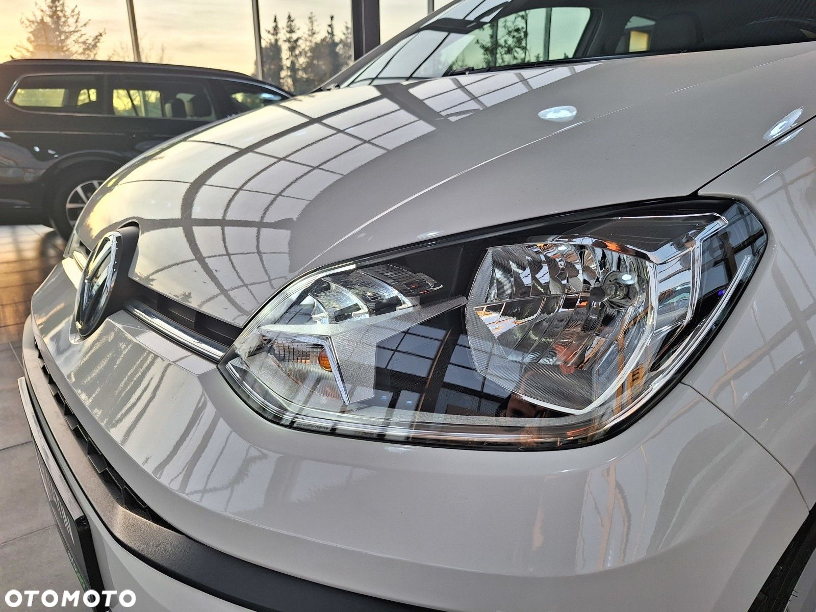 Volkswagen up! 1.0 move - 7