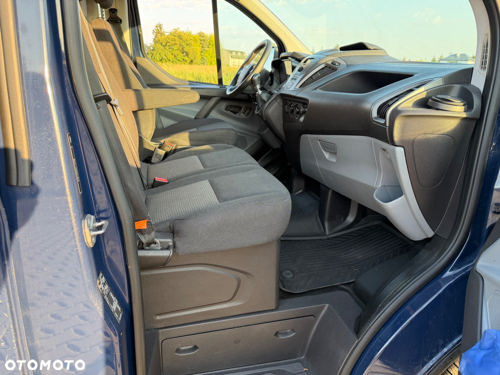 Ford TRANSIT CUSTOM - 28