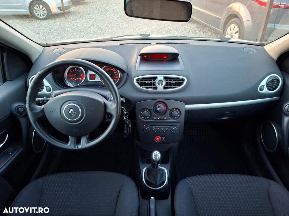 Renault Clio - 14