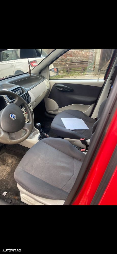 Dezmembrez fiat punto 1.4 benzina - 4