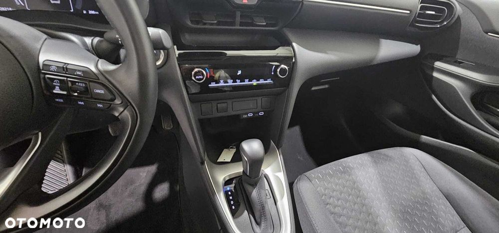 Toyota Yaris Cross - 15