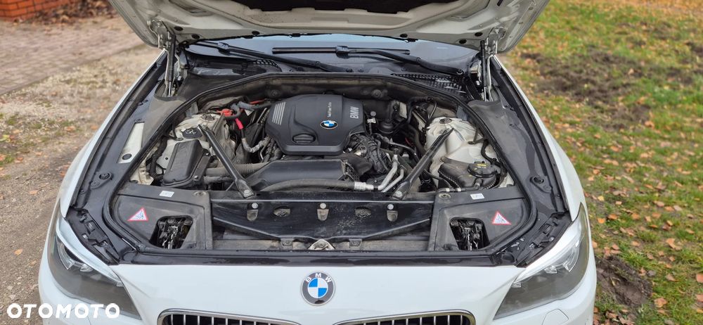 BMW Seria 5 520d xDrive Luxury Line - 11