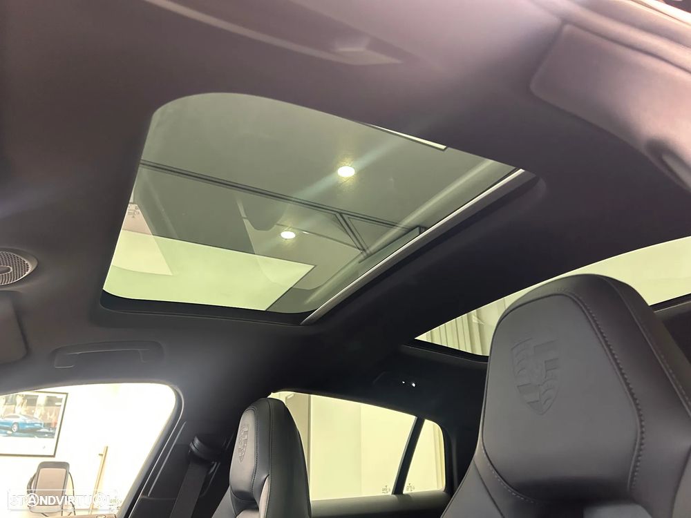 Porsche Panamera 4 E-Hybrid - 18