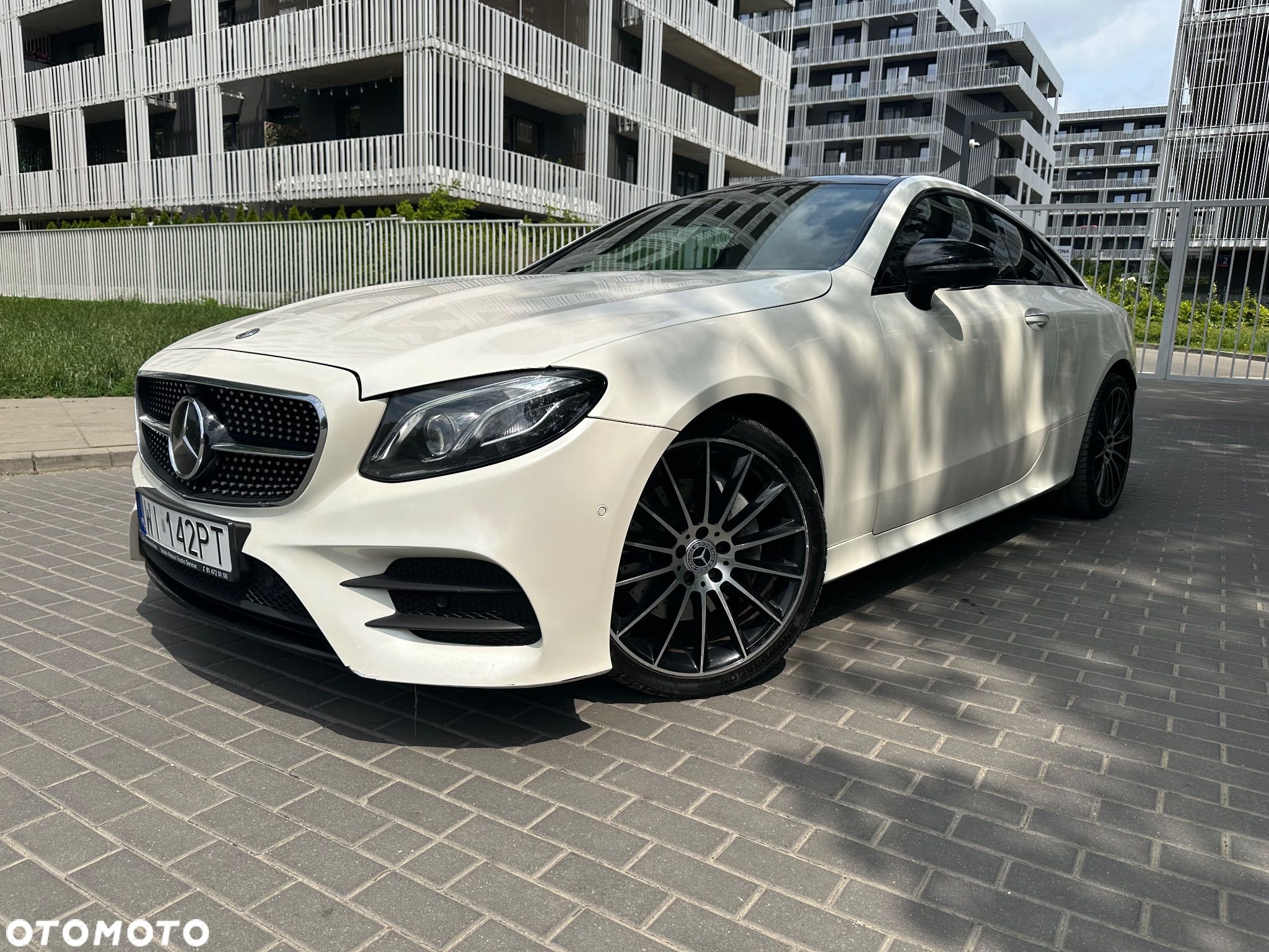 Mercedes-Benz Klasa E 220 d Coupe 4-Matic 9G-TRONIC - 1