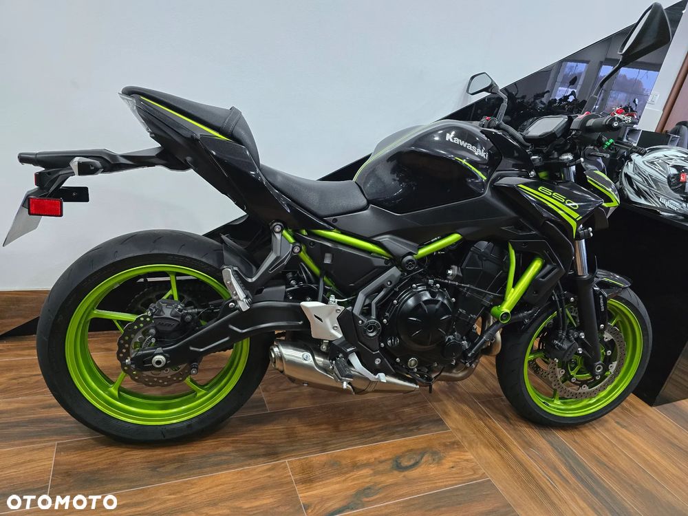 Kawasaki Z 650 - 15