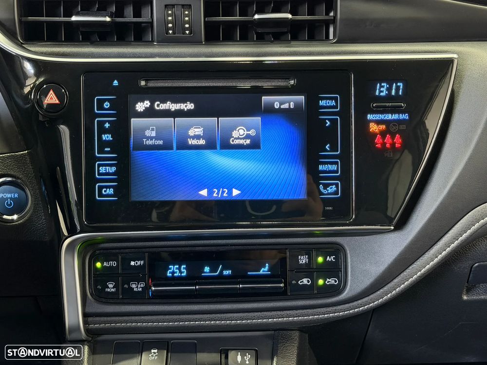 Toyota Auris Touring Sports 1.8 HSD Exclusive+Navi - 33