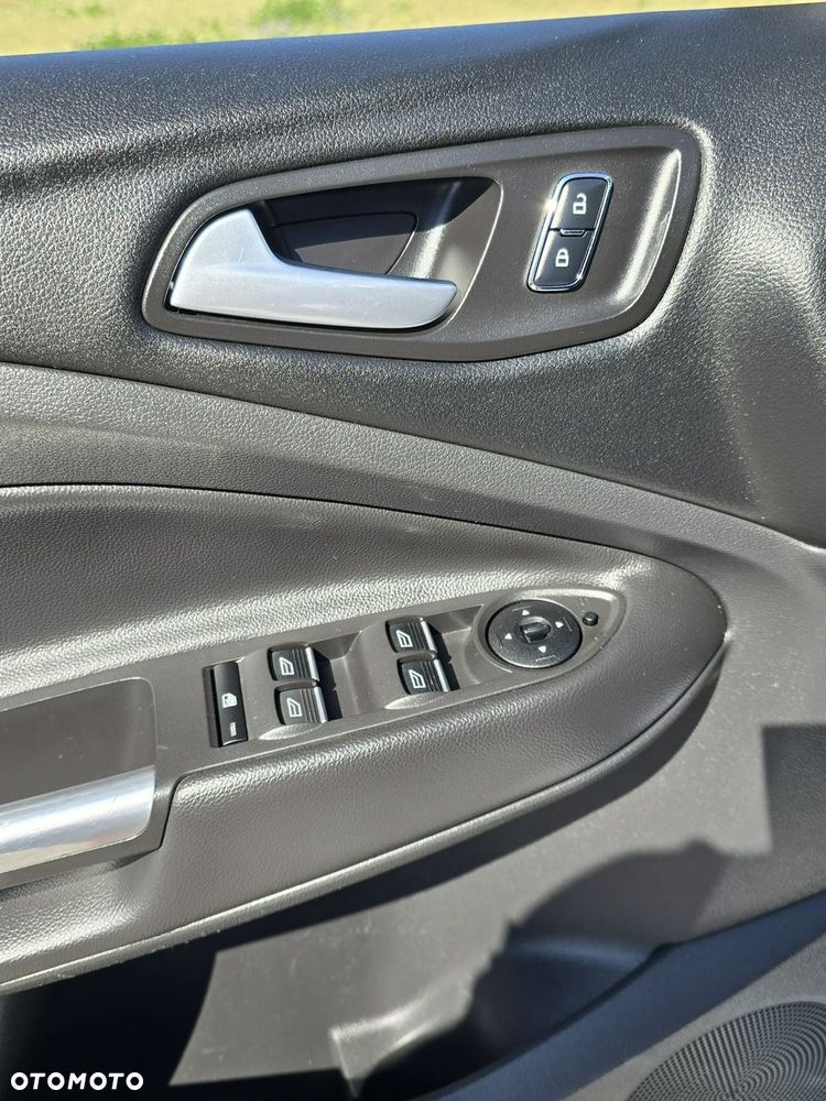Ford Kuga - 14