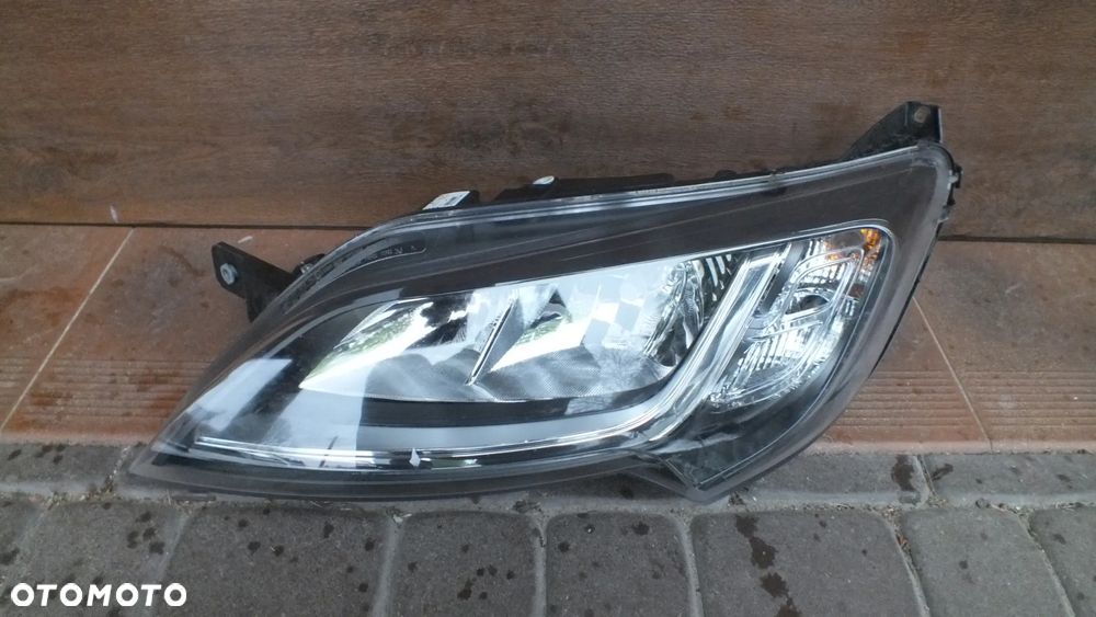 Lampa przednia lewa Fiat Ducato III Lift - 1