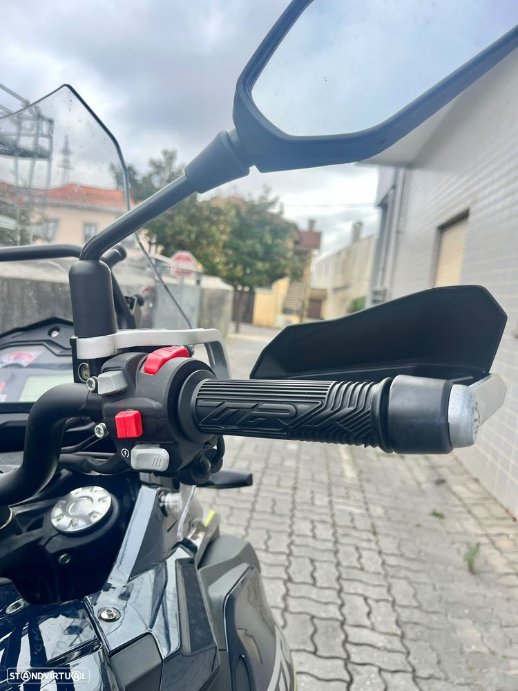 Benelli TRK 502 - 4