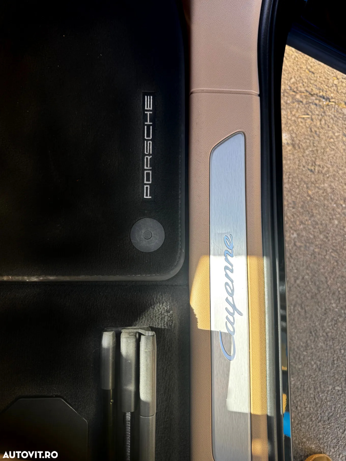 Porsche Cayenne - 16