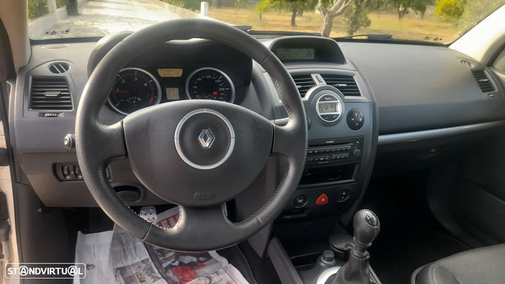 Renault Mégane CC 1.9 dCi FAP Privilege - 28