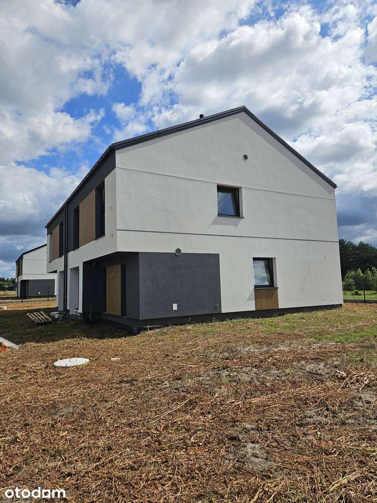 Przestronny dom bliźniak z garażem i strychem . WAKACYJNA CENA - Pełny obrazek: 2/12