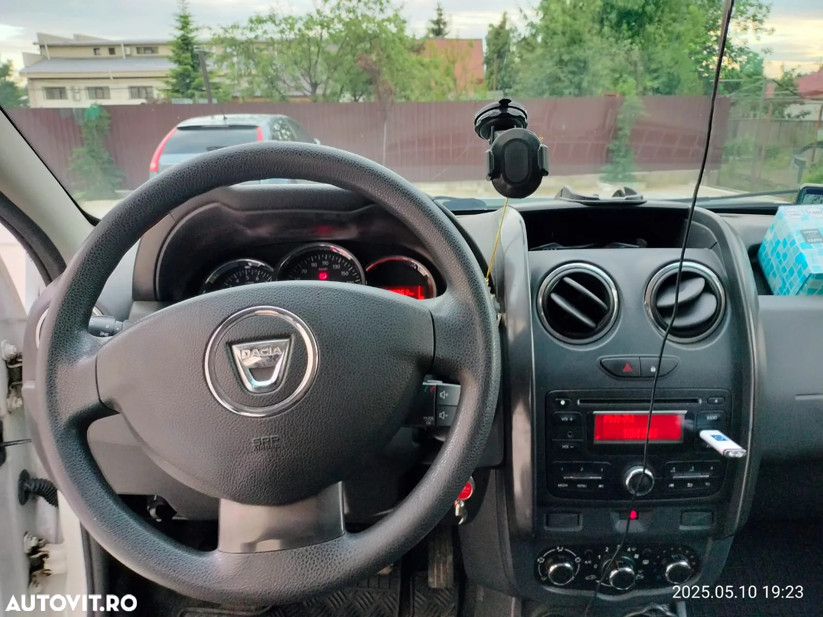 Dacia Duster 1.5 dCi 4x4 Ambiance - 8