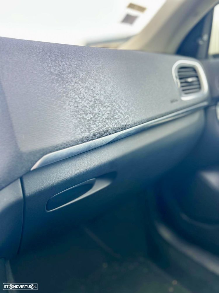 Volvo V40 2.0 D2 Momentum - 20