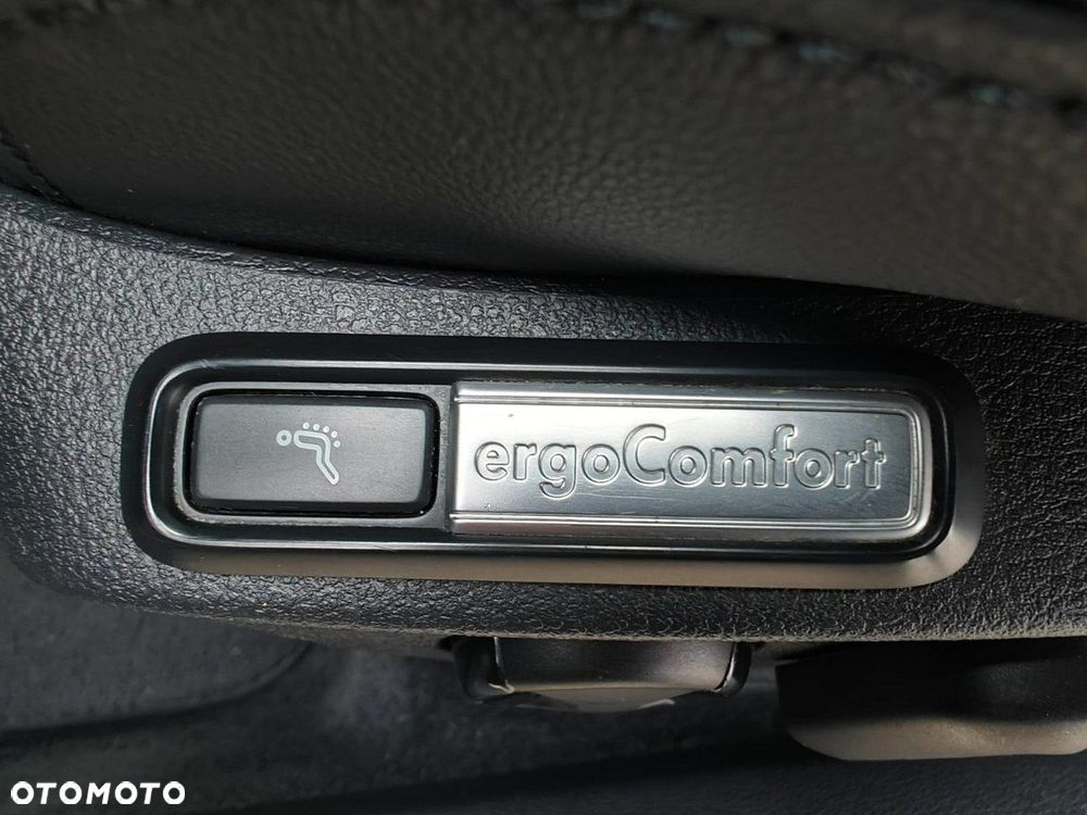 Volkswagen Passat - 13