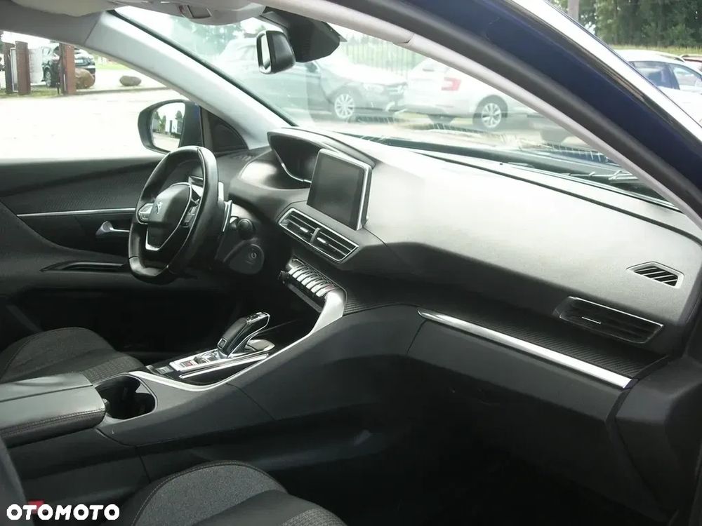 Peugeot 3008 - 18