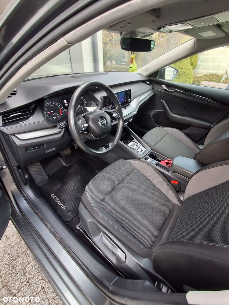 Skoda Octavia 2.0 TDI Ambition DSG - 19