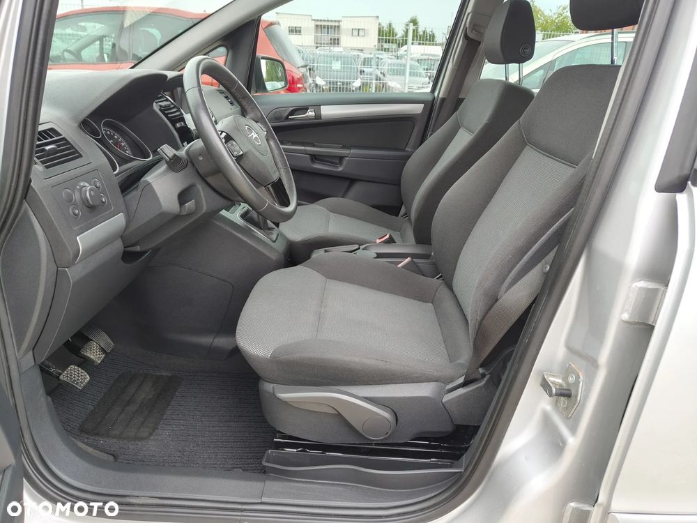 Opel Zafira - 14
