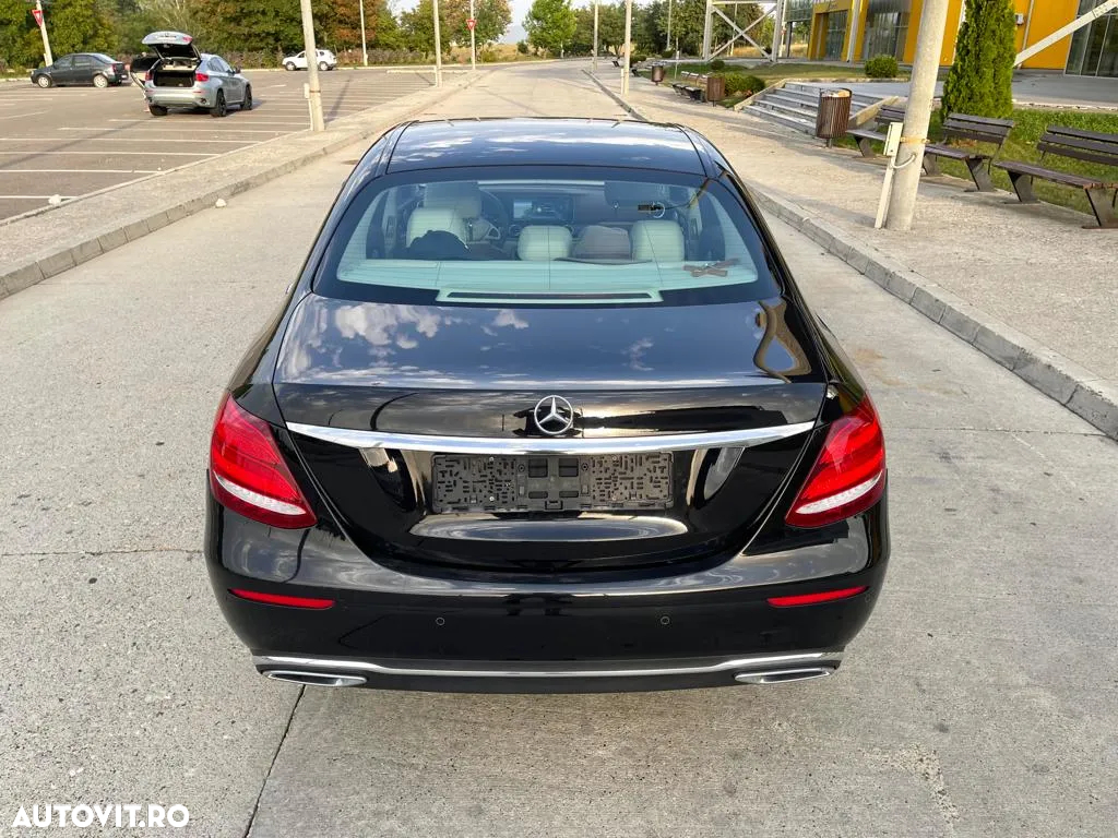 Mercedes-Benz E 220 d 4Matic 9G-TRONIC Exclusive - 5