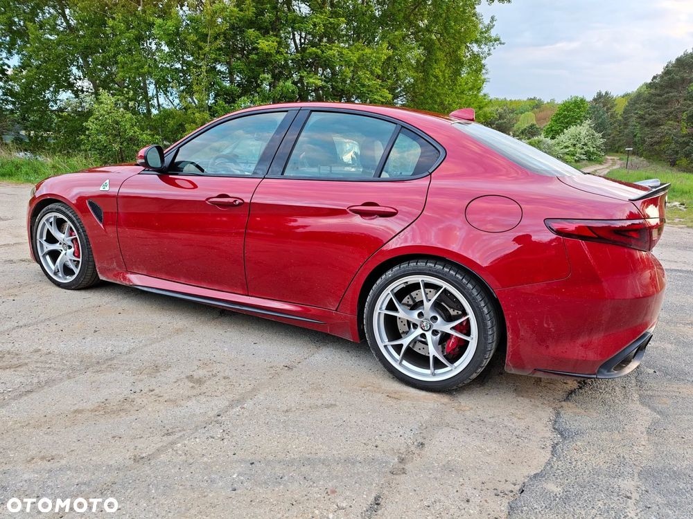 Alfa Romeo Giulia 2.9 V6 Bi-Turbo AT8 Quadrifoglio - 9