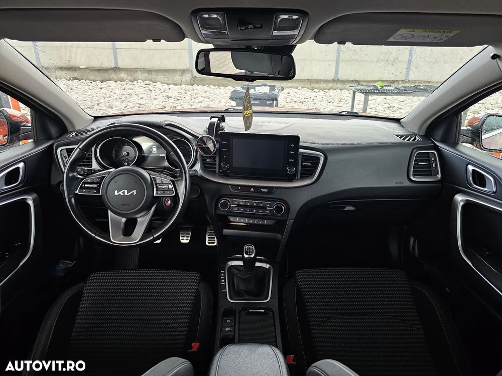 Kia XCeed 1.5 T-GDI 6MT City - 6