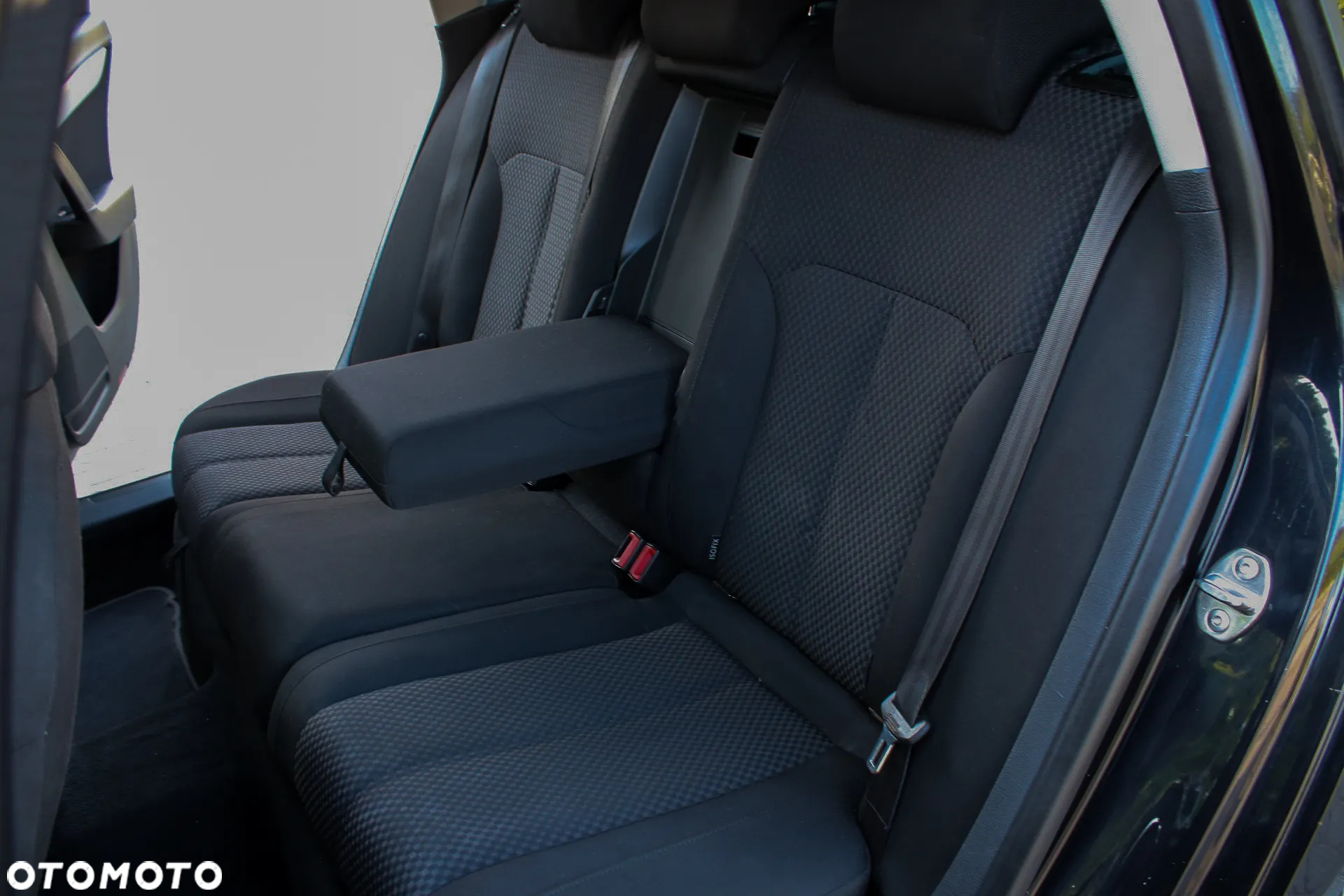 Volkswagen Passat 2.0 TDI Highline DSG - 25