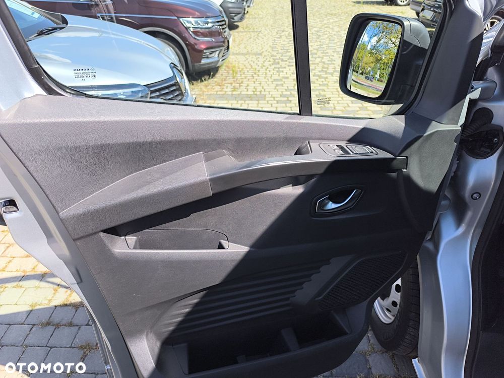 Renault trafic - 10