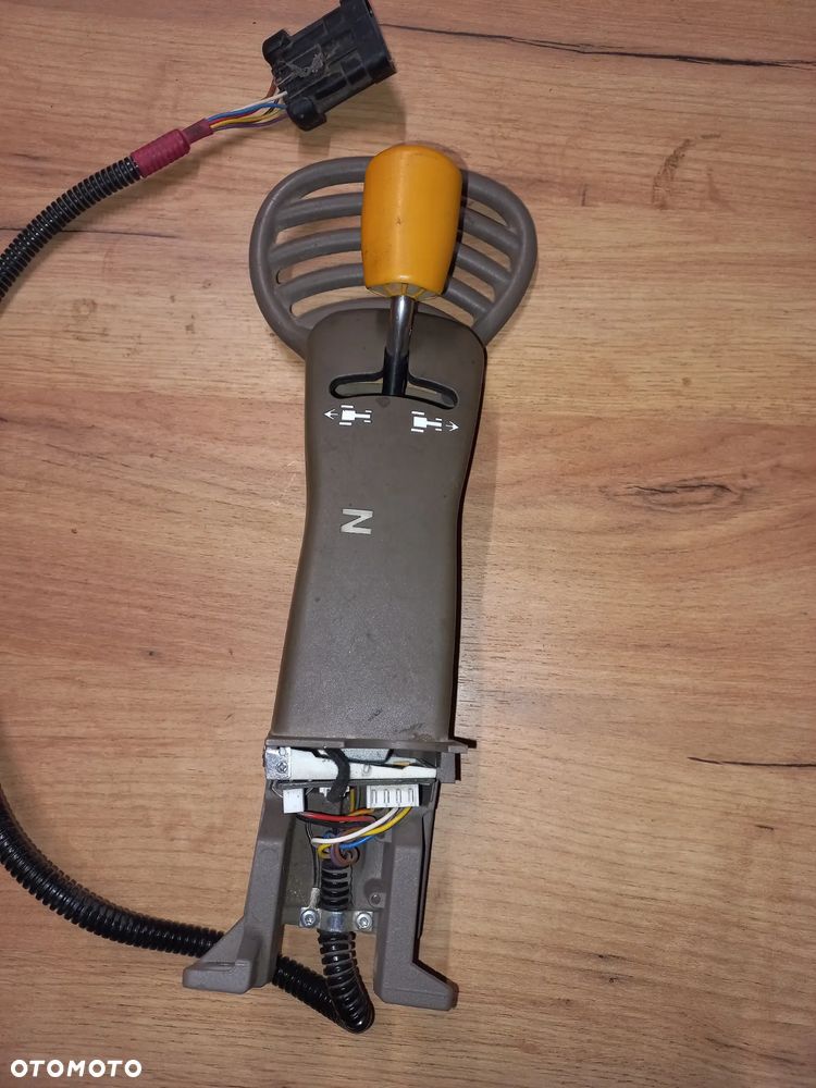 Rewers,manetka rewersu John Deere AL174422 ,6830,6630,6125M,6175M,5080R,6130,6930,5090,6145,MC,RC,6195.