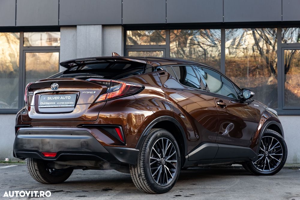 Toyota C-HR Hybrid Lounge - 23