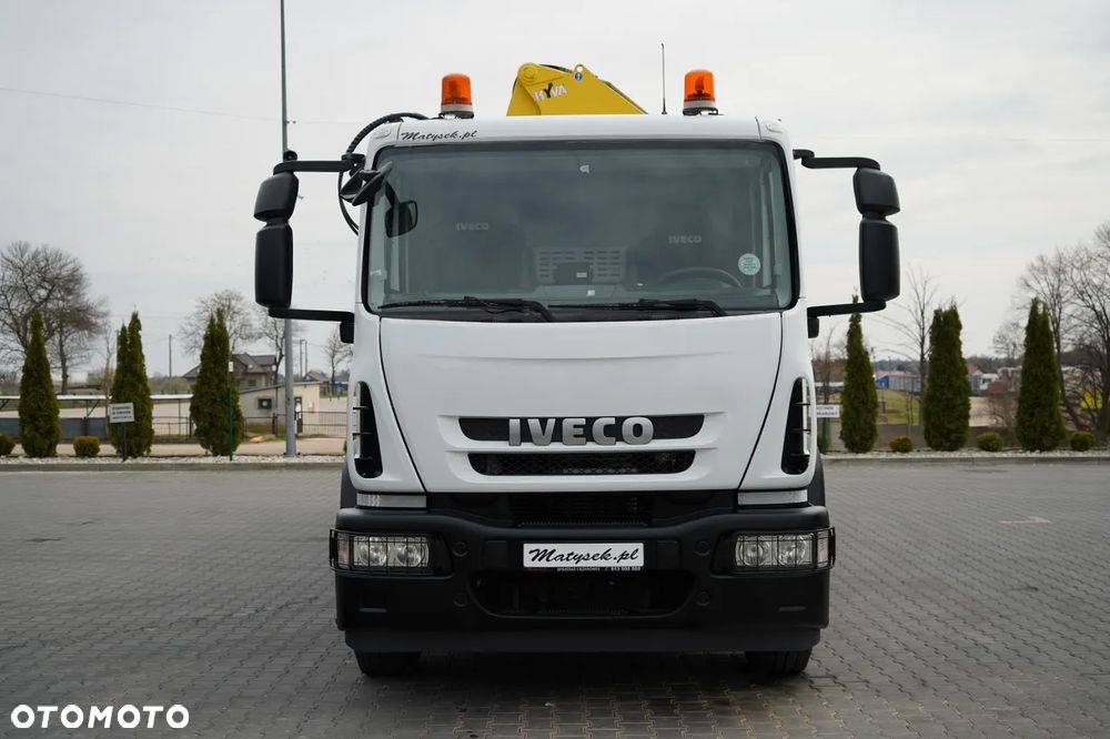 Iveco 180E25 / 4X2 / SKRZYNIOWY 7,5m + HDS HYVA HB150X MAX UDŹWIG 5 200KG / STEROWNIE RADIOWE  / ROTATOR / AUTOMAT - 13