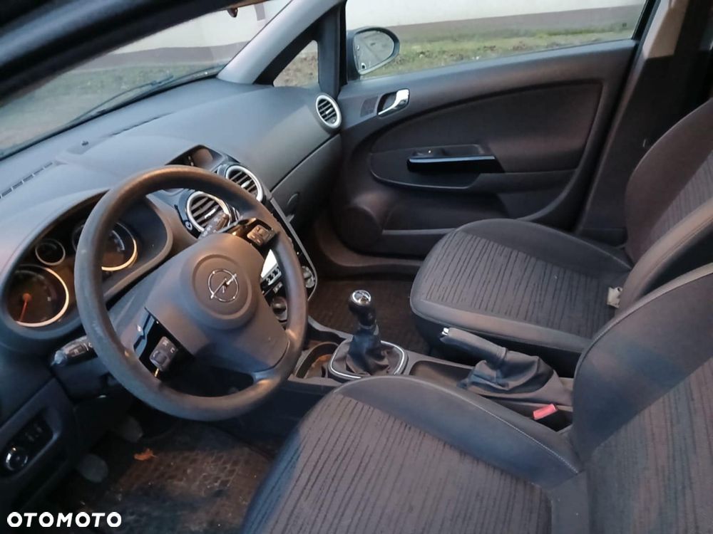 Opel Corsa - 12