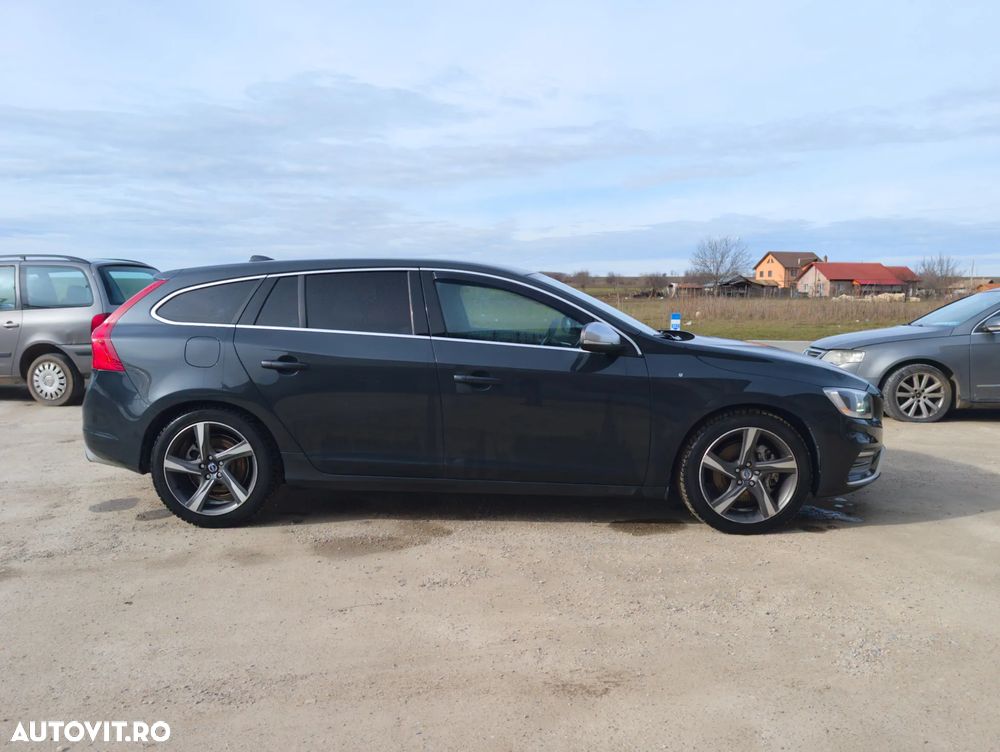 Volvo V60 D5 AWD Geartronic RDesign - 16