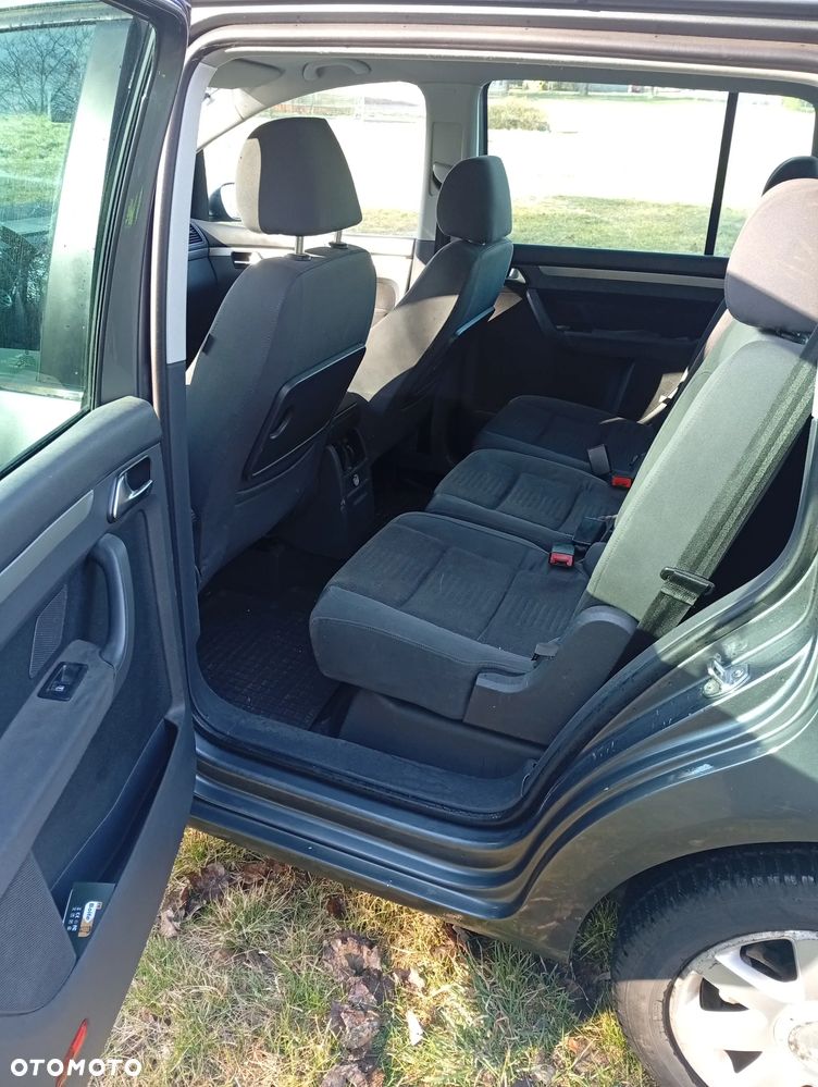 Volkswagen Touran 2.0 TDI Highline - 10