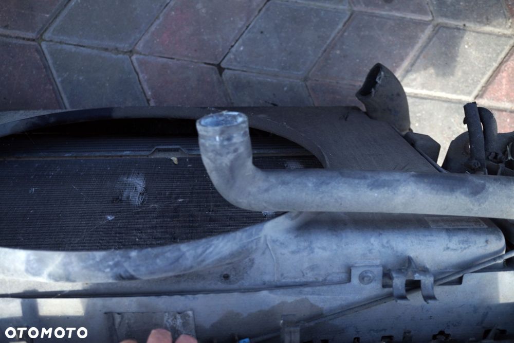 PAS PRZEDNI CHŁODNICE VITO VIANO W639 2.2 CDI  MERCEDES 2003-2010 - 17
